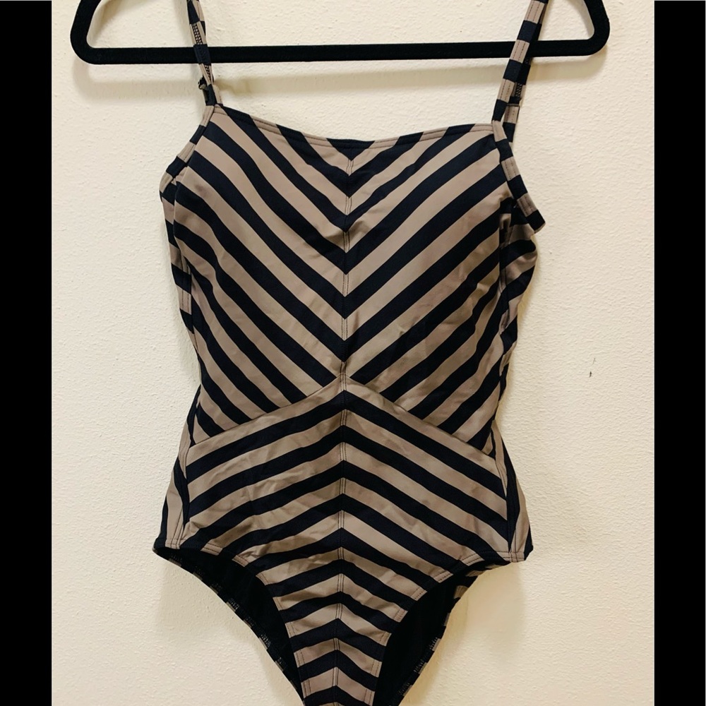 IODUS Swimsuit Sz 10